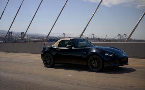 2023_MX-5_IPM7_GER_RHD_BRD_C29_EXT_Driving